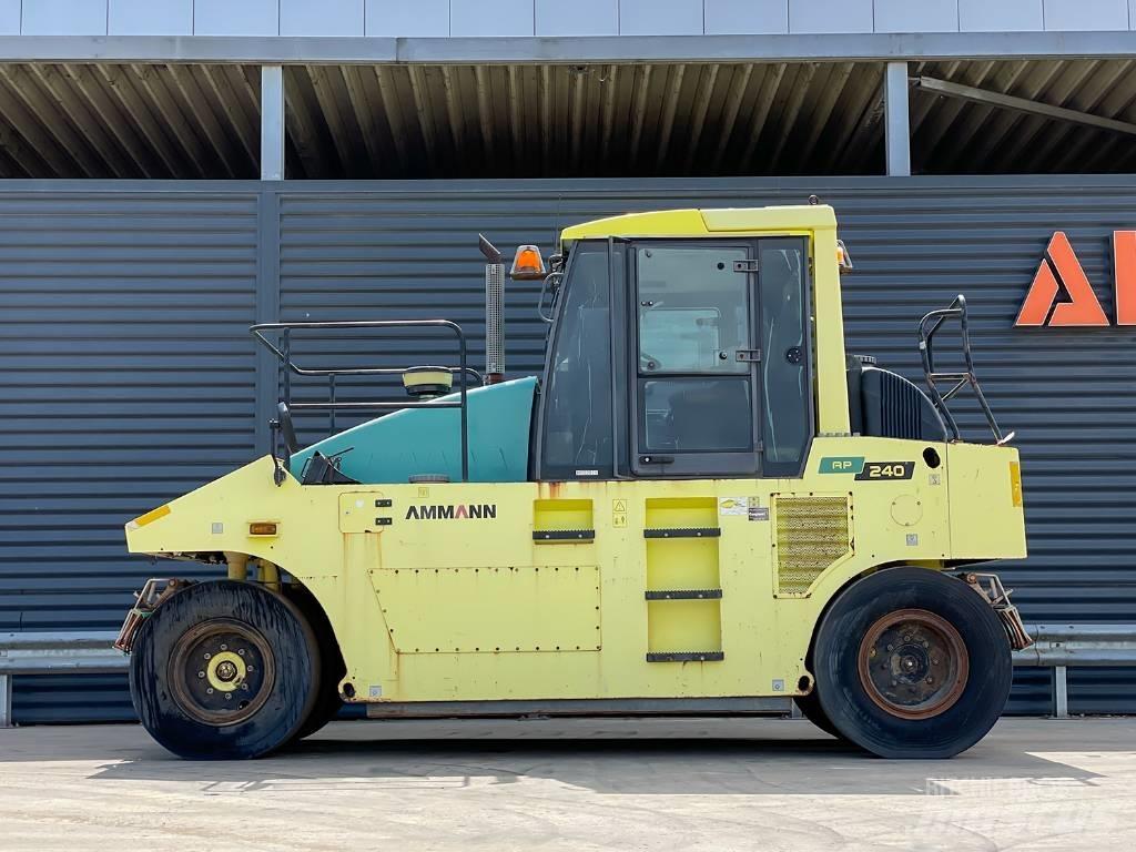 Ammann AP 240 Pneumatic tired rollers