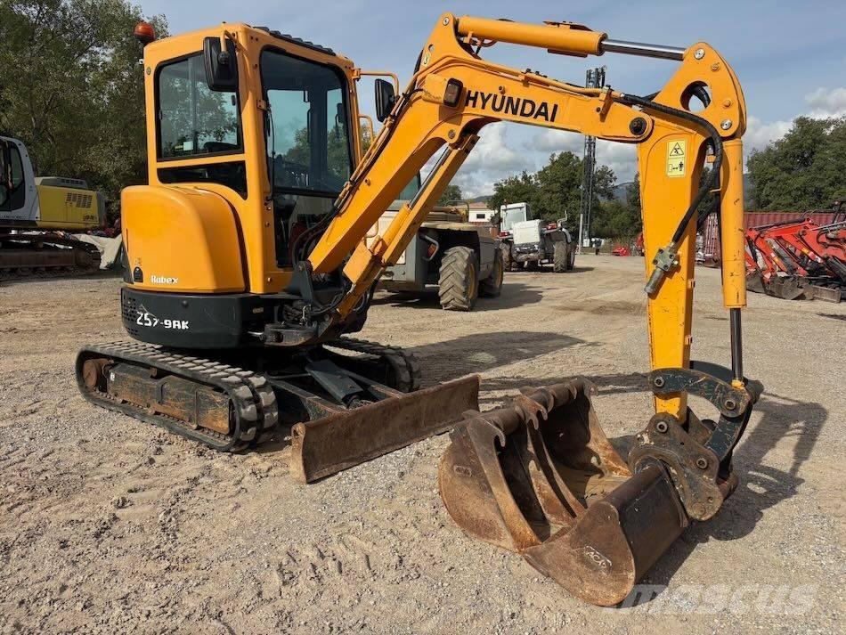 Hyundai R25Z-9 AK Mini Excavators <7t (Mini Diggers)