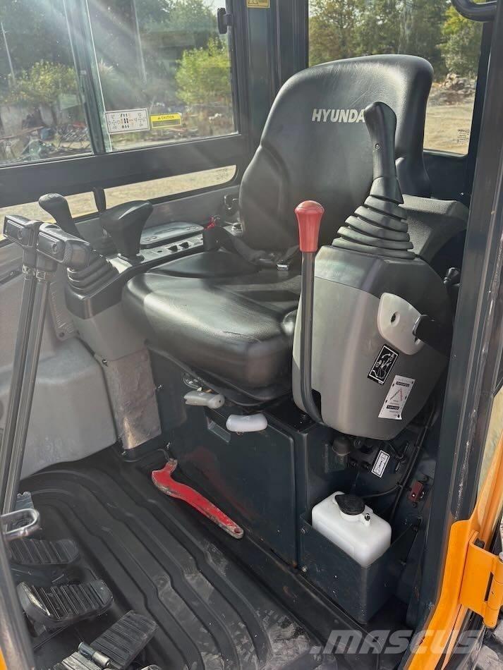 Hyundai R25Z-9 AK Mini Excavators <7t (Mini Diggers)