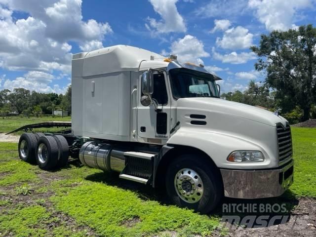 Mack CXU613 Pinnacle Conventional Trucks / Tractor Trucks
