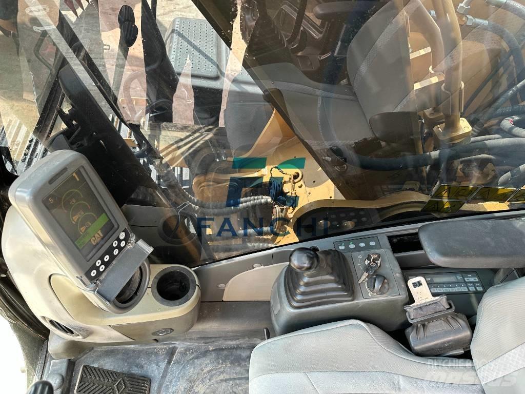 CAT 313 Mini excavators  7t - 12t