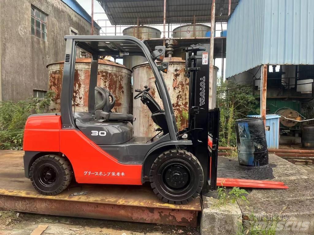 Toyota FD 30 Diesel Forklifts