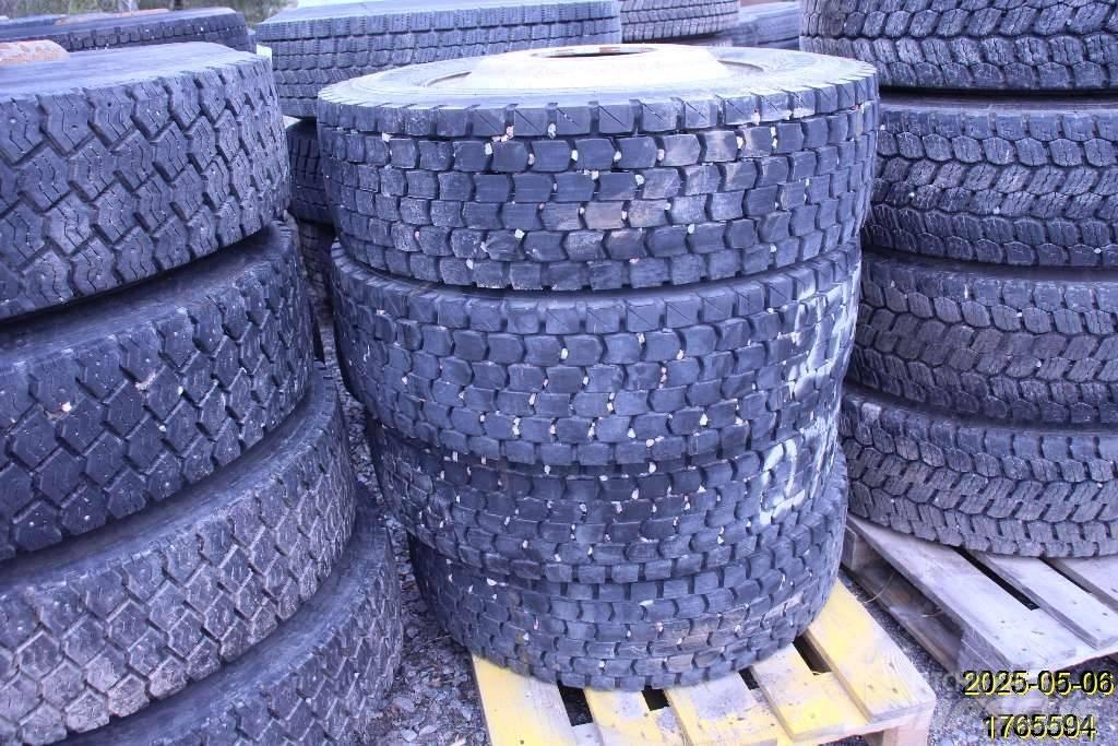  Entreprenad Däck Tires, wheels and rims