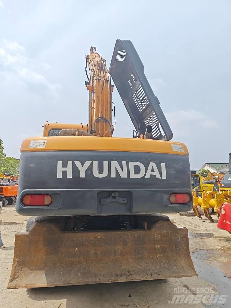 Hyundai R210W-9 Wheeled Excavators