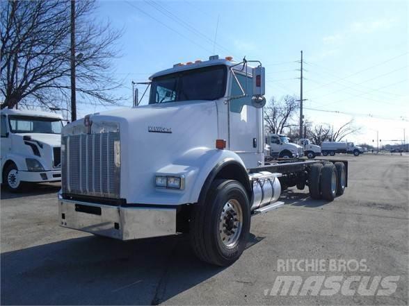 Kenworth T800 Cab & Chassis Trucks