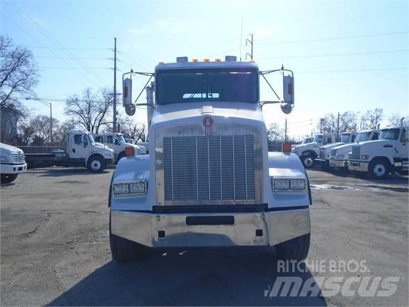 Kenworth T800 Cab & Chassis Trucks