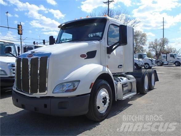 Peterbilt 579 Conventional Trucks / Tractor Trucks