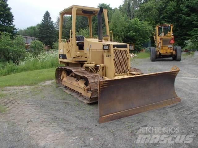 CAT D 3 C Crawler dozers