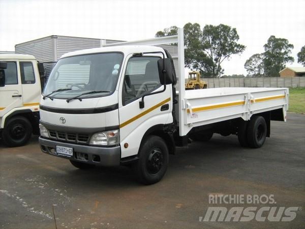 Toyota Dyna 7145 Flatbed Trucks