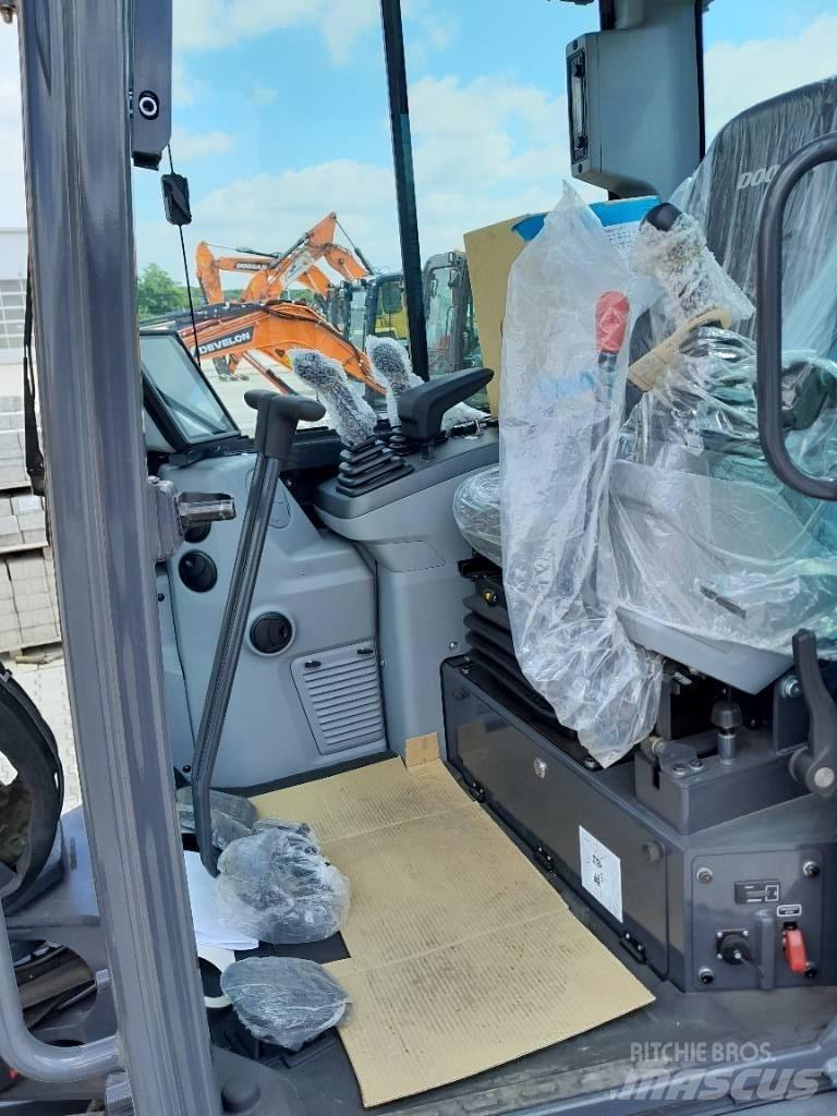 Doosan DX 63-7 Mini Excavators <7t (Mini Diggers)