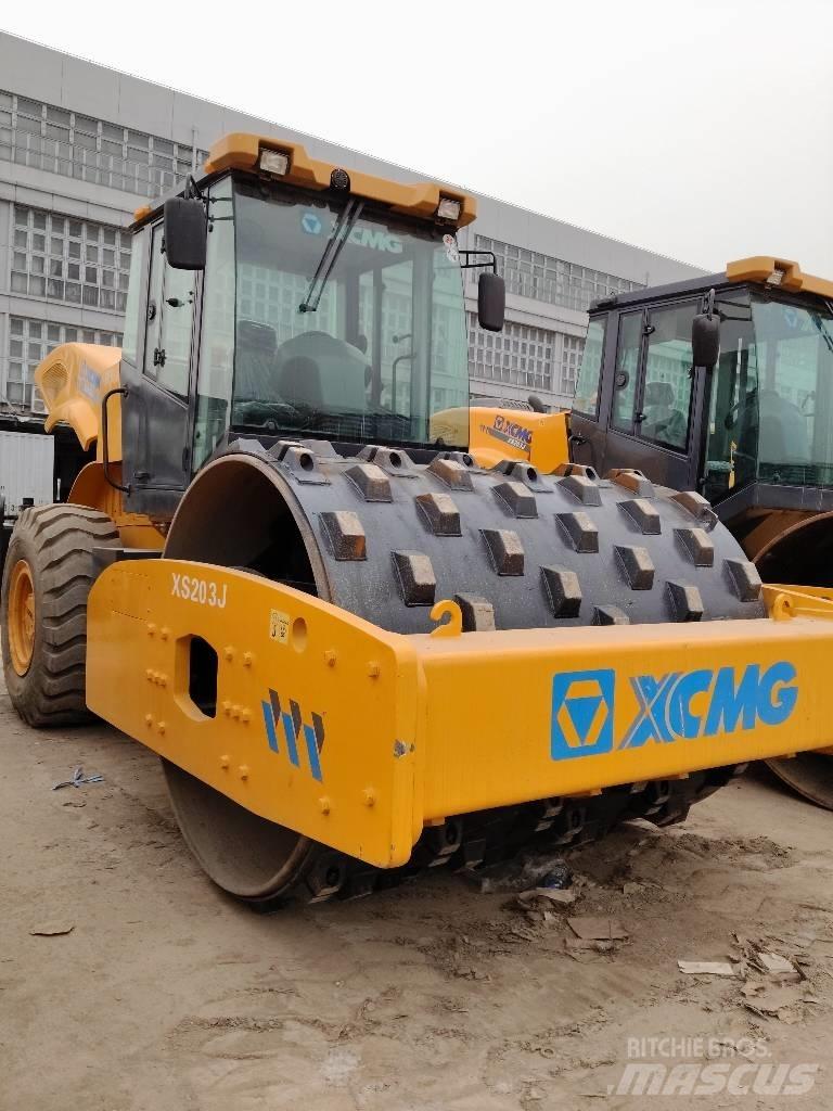 XCMG XS 203 J Single drum rollers