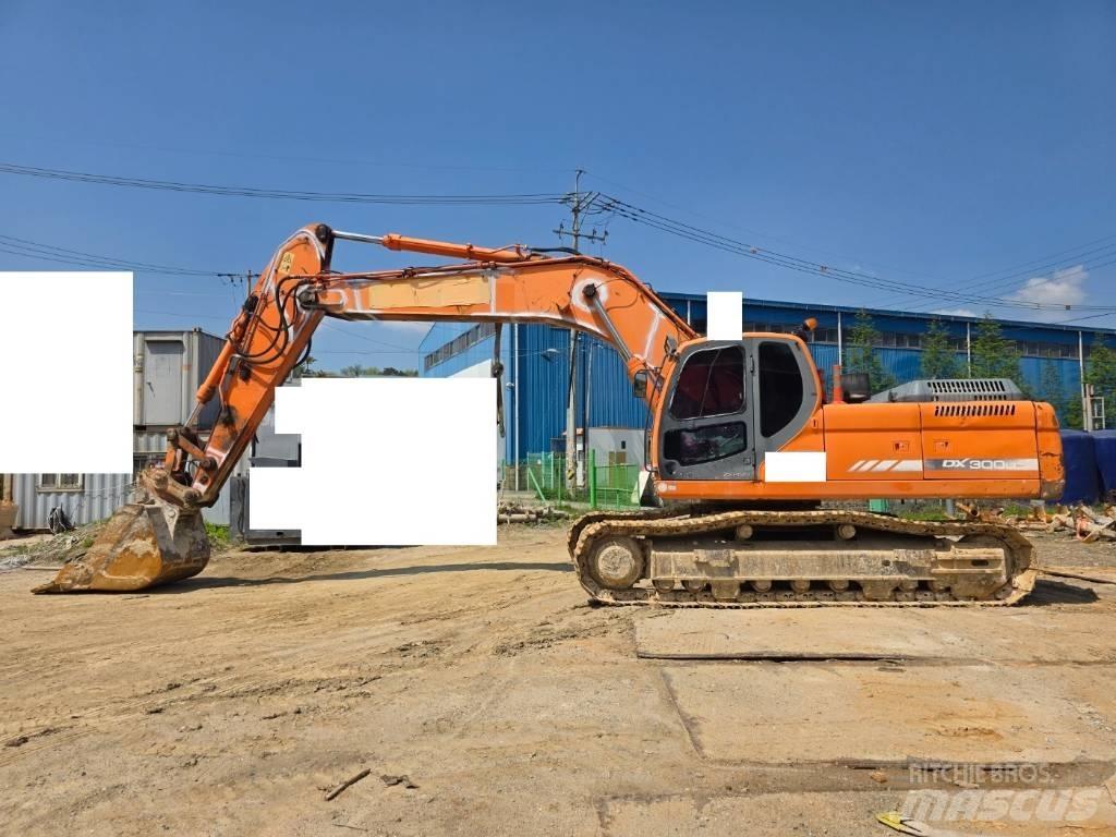 Doosan DX 300 LCA Crawler Excavators
