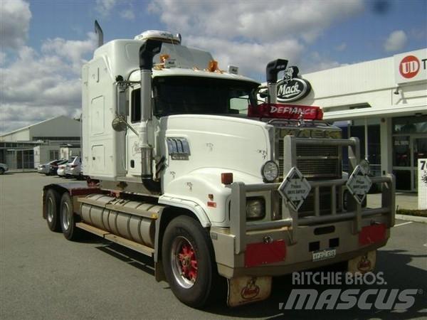 Mack Superliner Conventional Trucks / Tractor Trucks