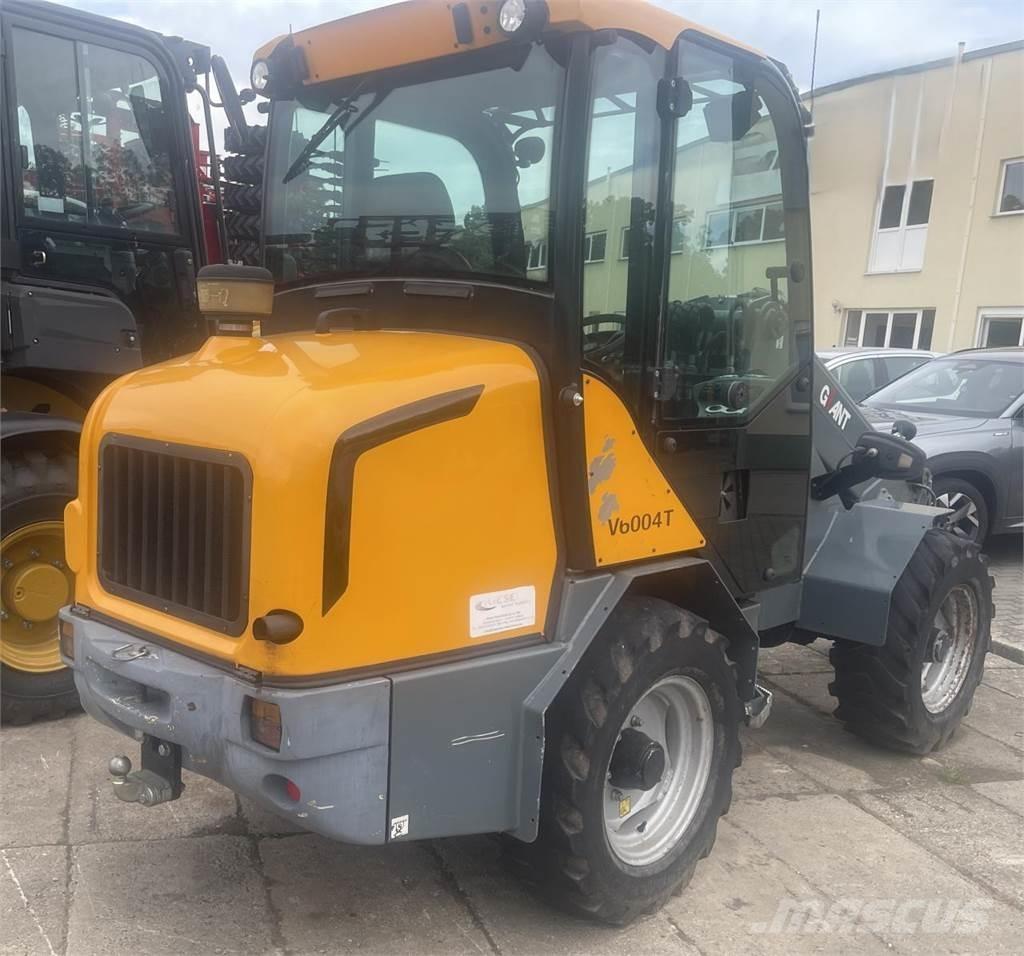 GiANT V  6004 T Mini Loader