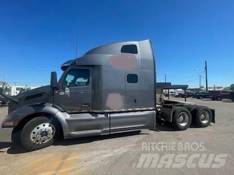 Peterbilt 579 Conventional Trucks / Tractor Trucks