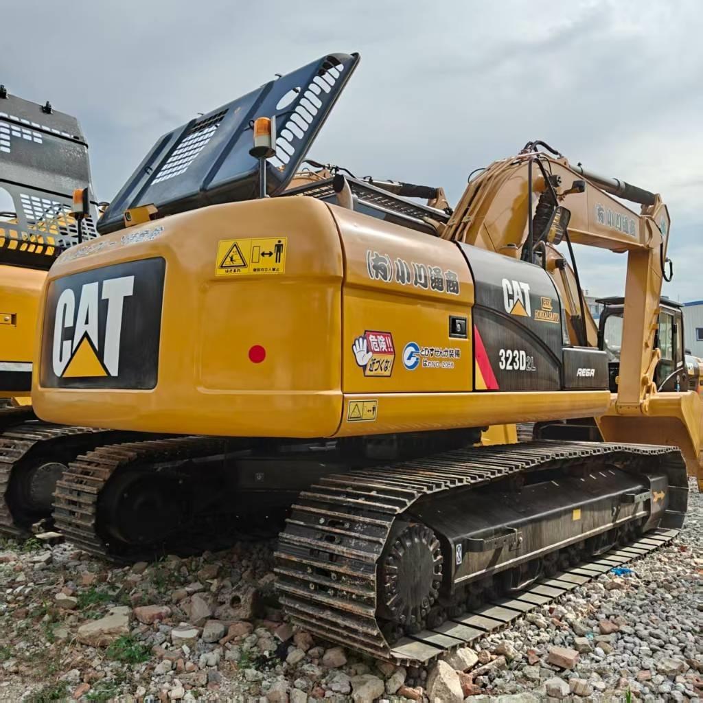 CAT 323D2 Crawler Excavators