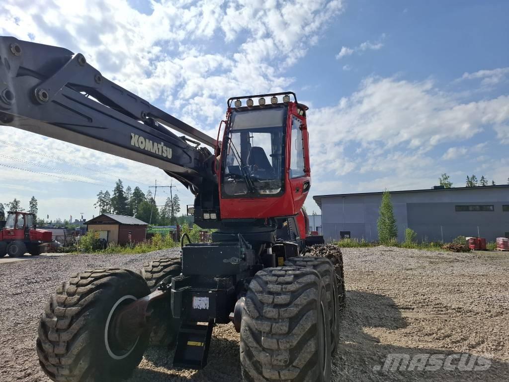 Komatsu 931 XC Harvesters