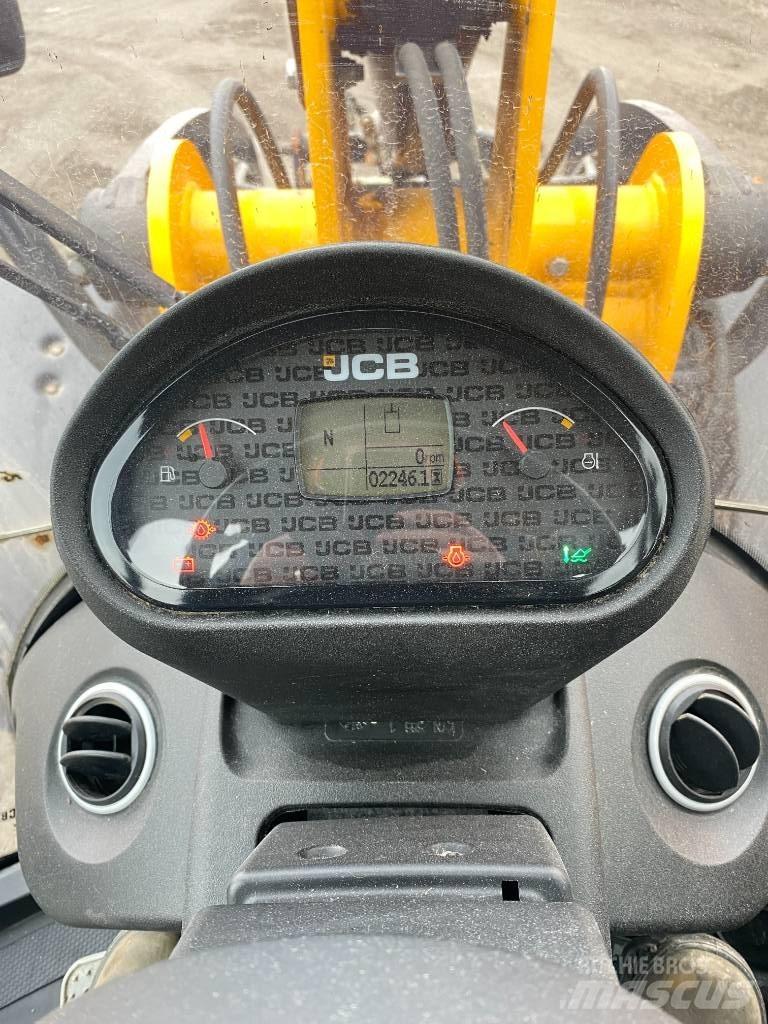 JCB 409 Telehandlers for Agriculture