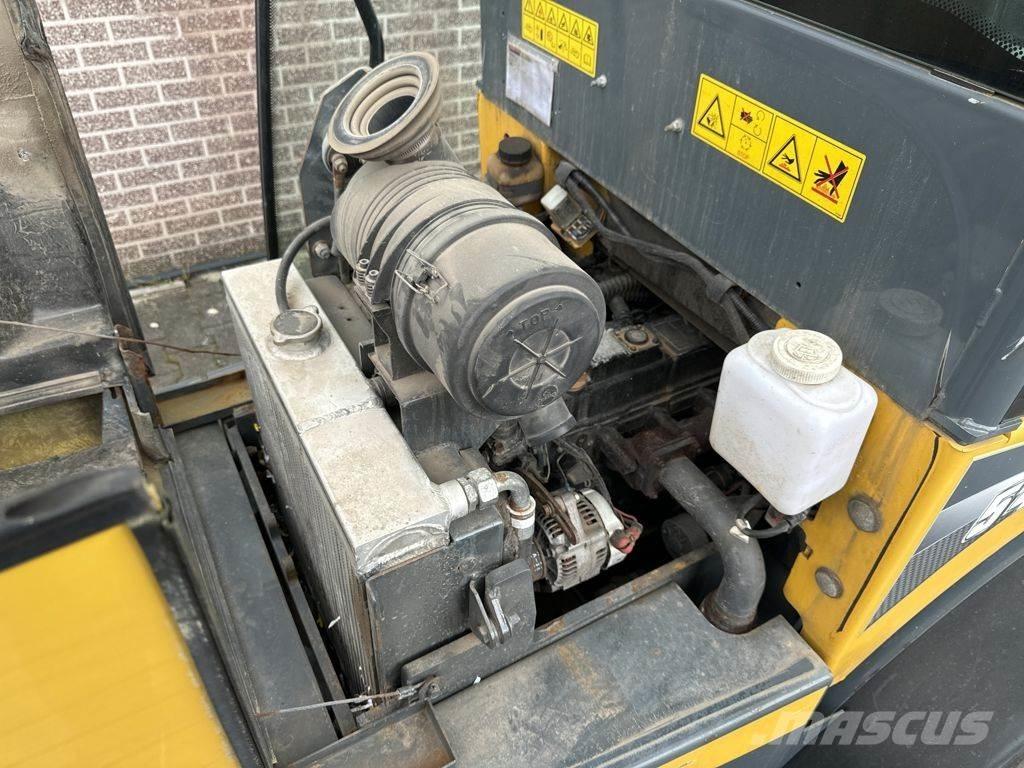 Gehl AL540 Wheel Loaders