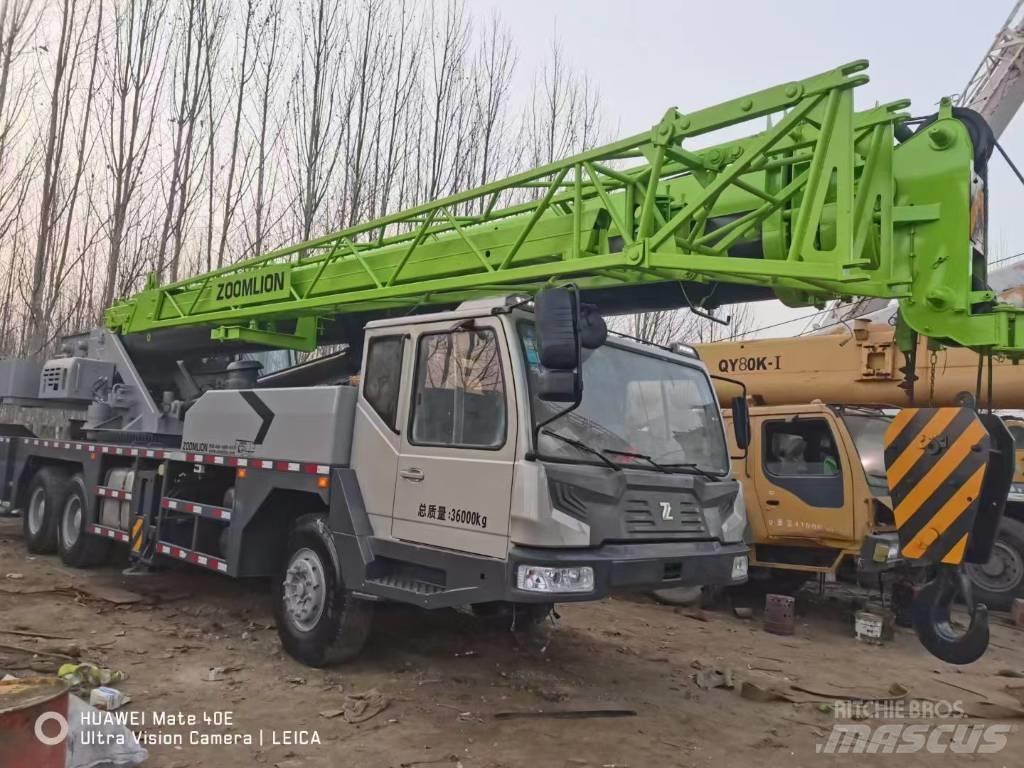 Zoomlion ZTC 550 Mobile and all terrain cranes