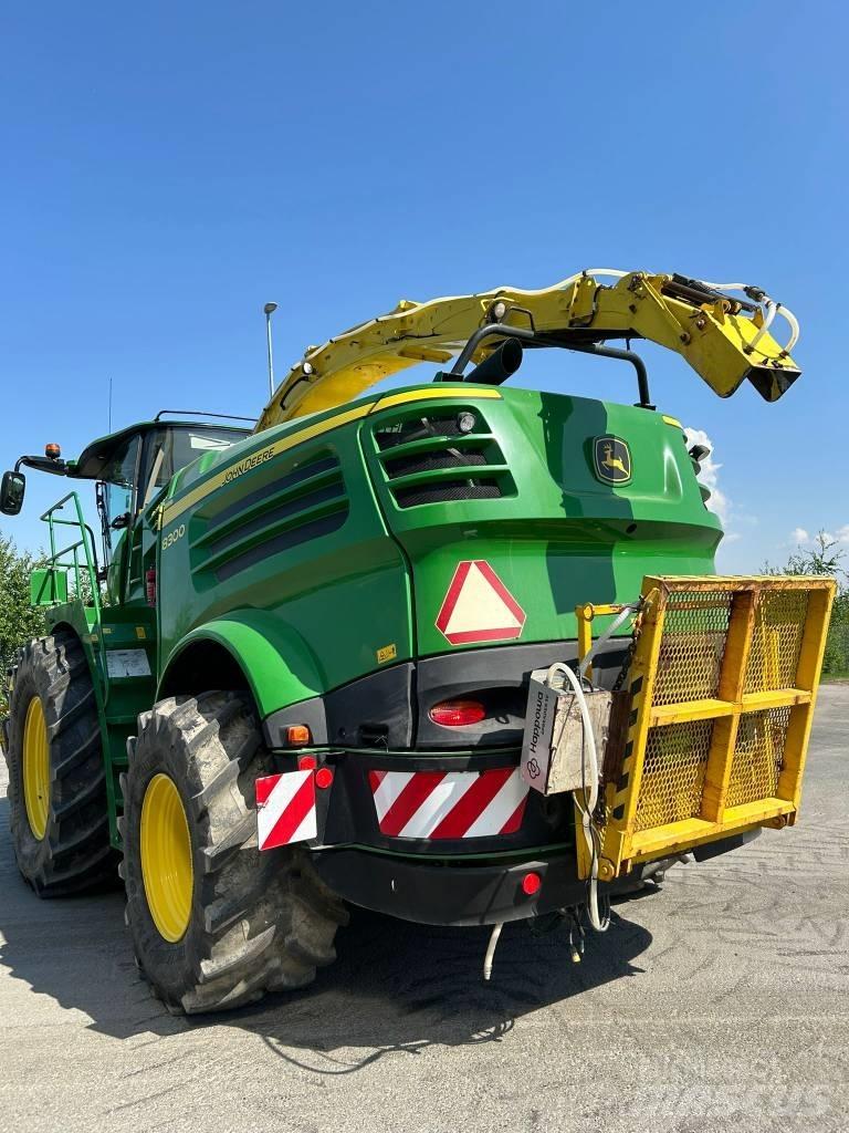 John Deere 8300i Foragers