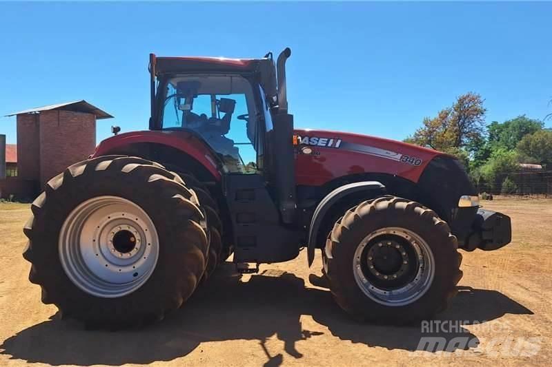 Case IH Magnum 340 Tractors