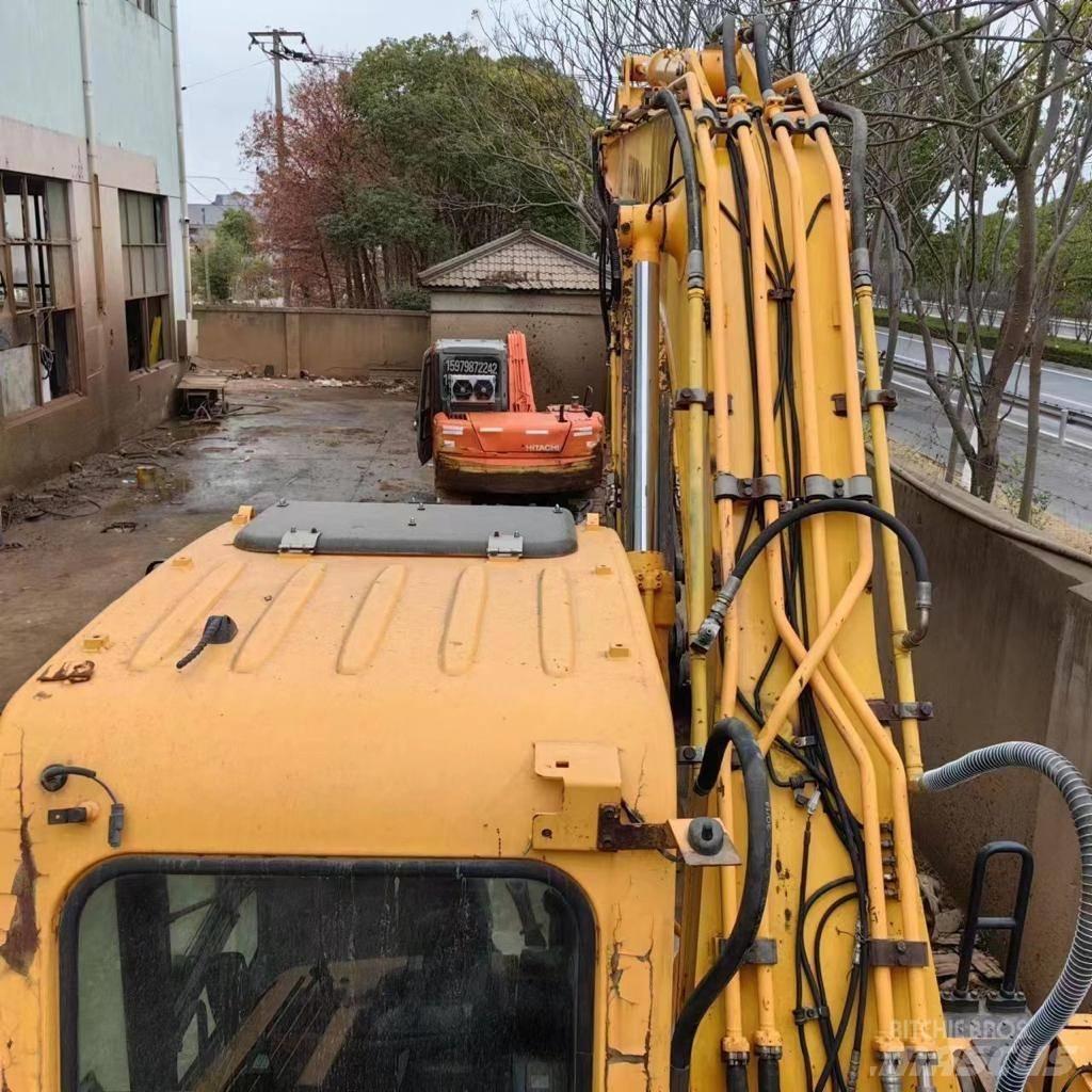 Hyundai 210-9 Wheeled Excavators