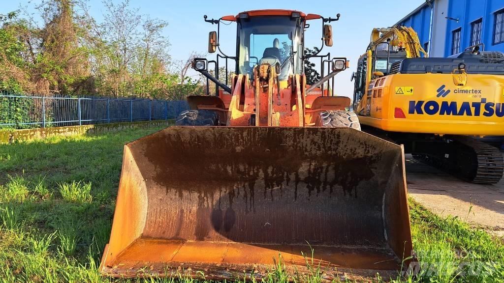 Hitachi W190 Wheel Loaders