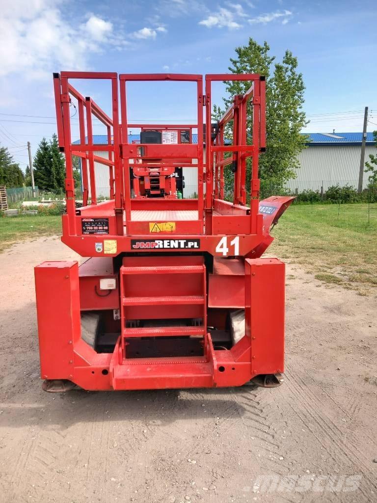 Manitou 120SC Scissor Lifts