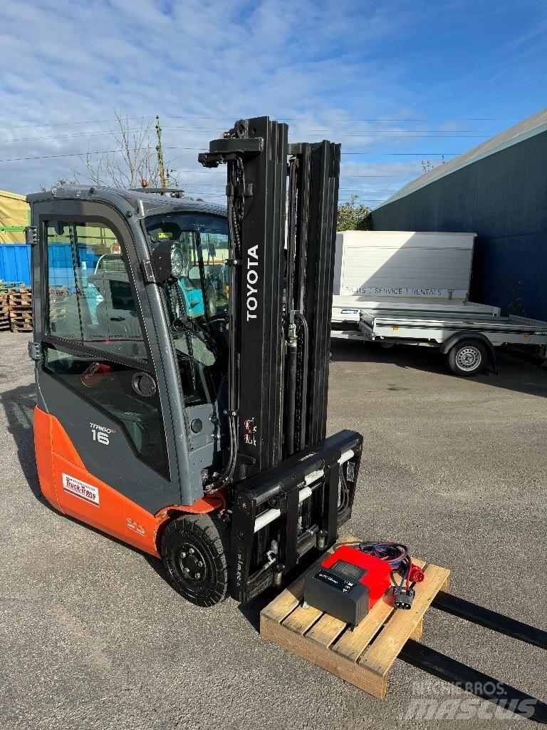 Toyota 8FBEK16T Electric Forklifts