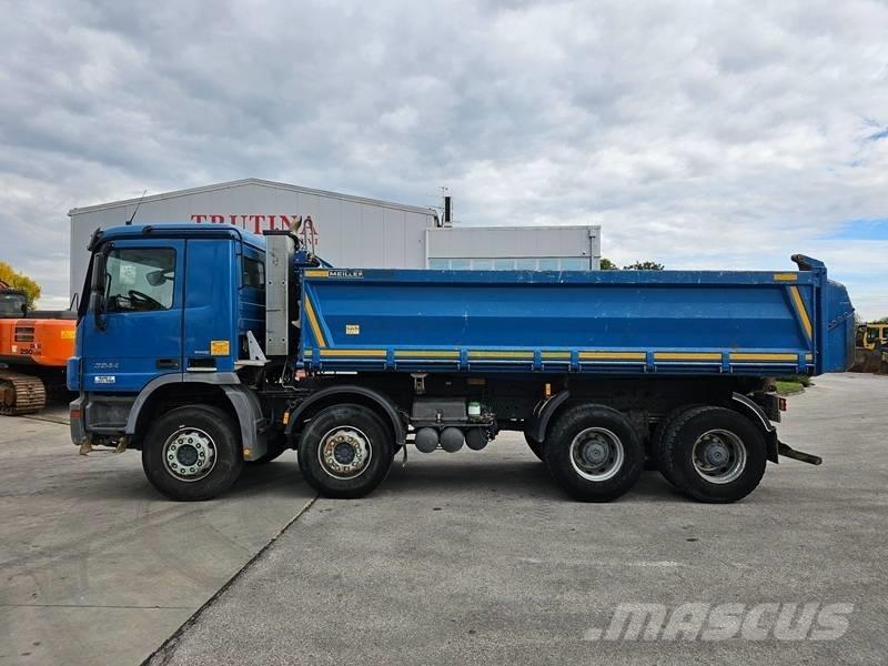 Mercedes-Benz DB3244 Dump Trucks