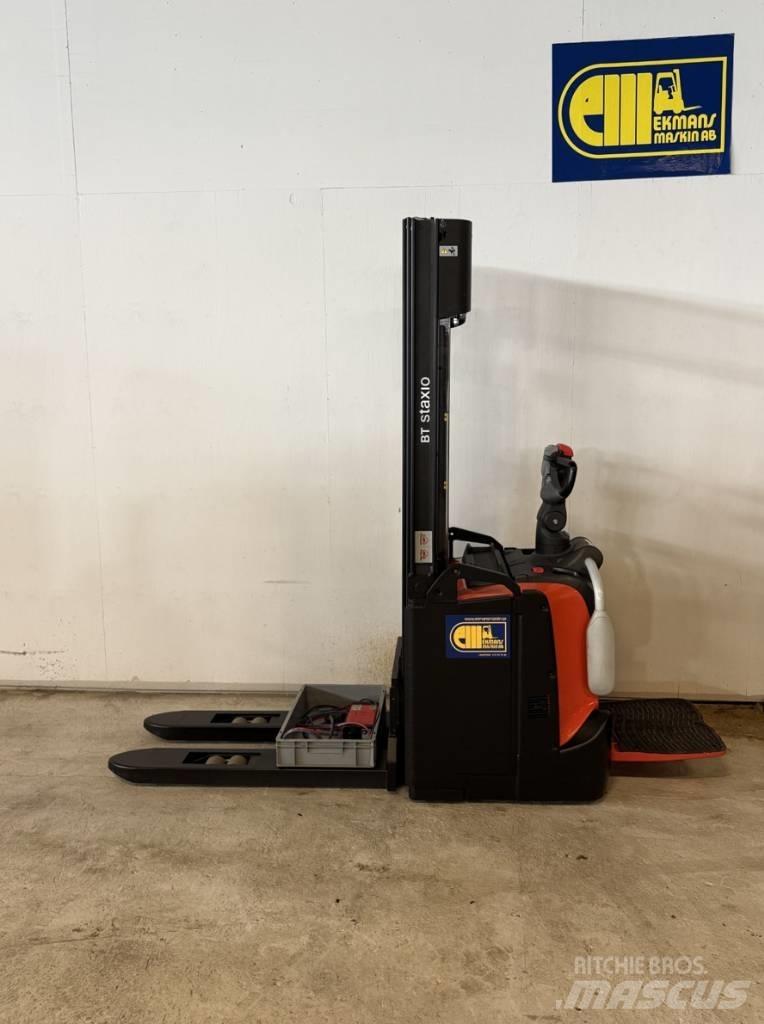 BT truck SPE 120 Pedestrian stacker