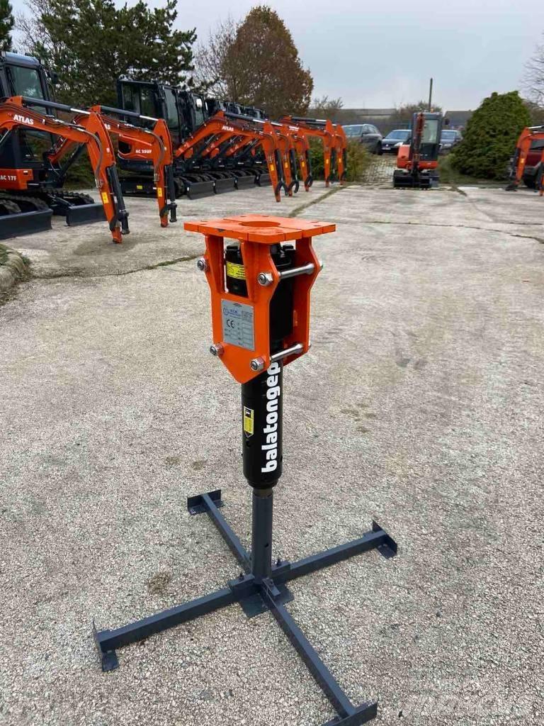 OCM Törőfej tüskével Backhoe Loaders