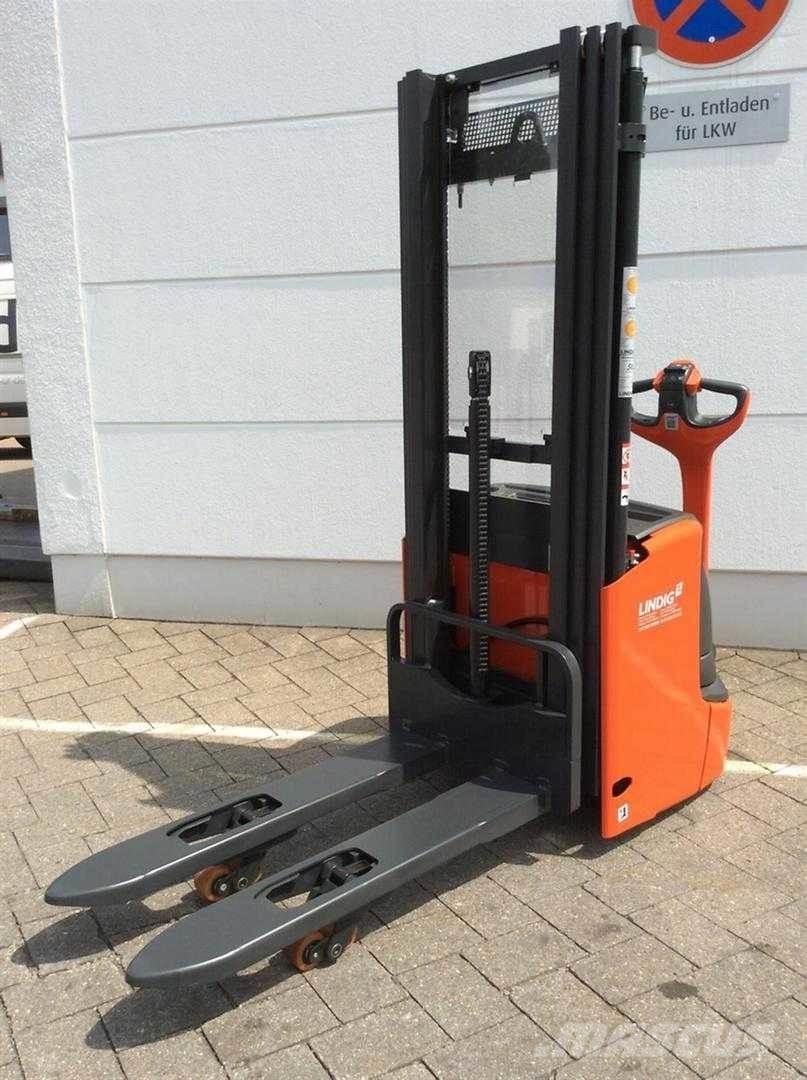 Linde L12I Self Propelled Stackers