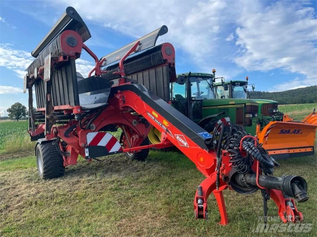 Kuhn MergeMaxx950 Swathers \ Windrowers