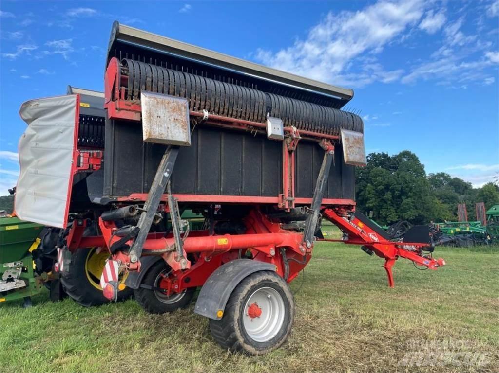 Kuhn MergeMaxx950 Swathers \ Windrowers