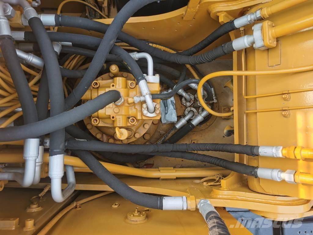 CAT 320 D2 Crawler Excavators