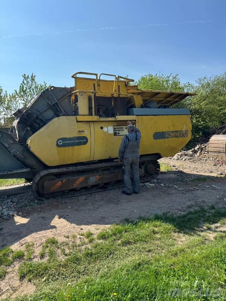 Rubble Master TM 70 Crushers