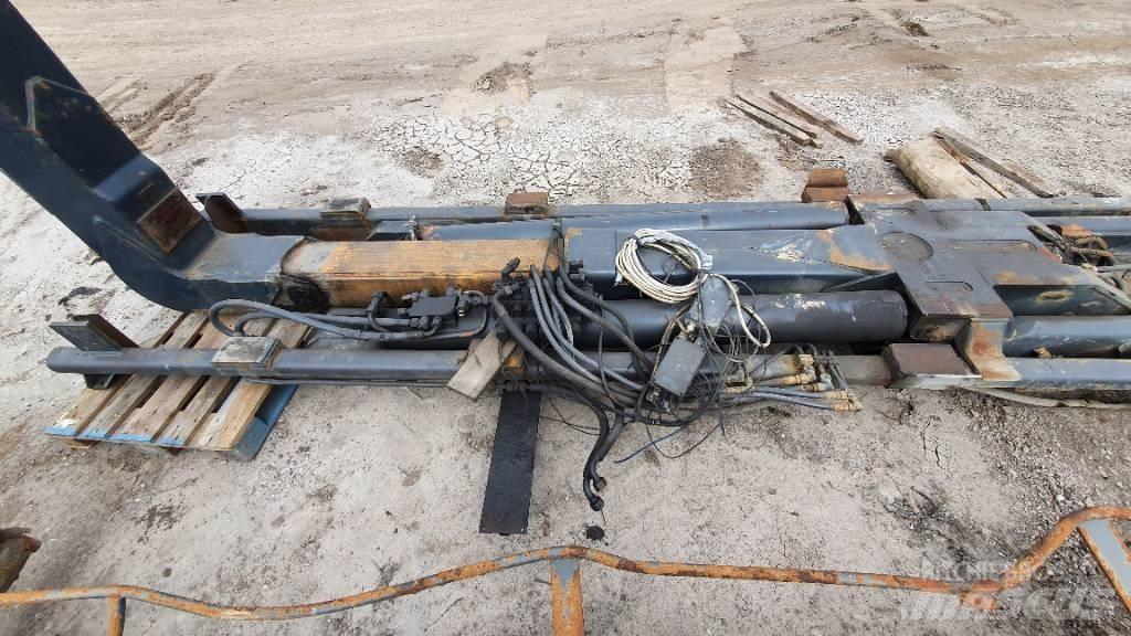  HOOKLIFT    5910MM Hooklifts