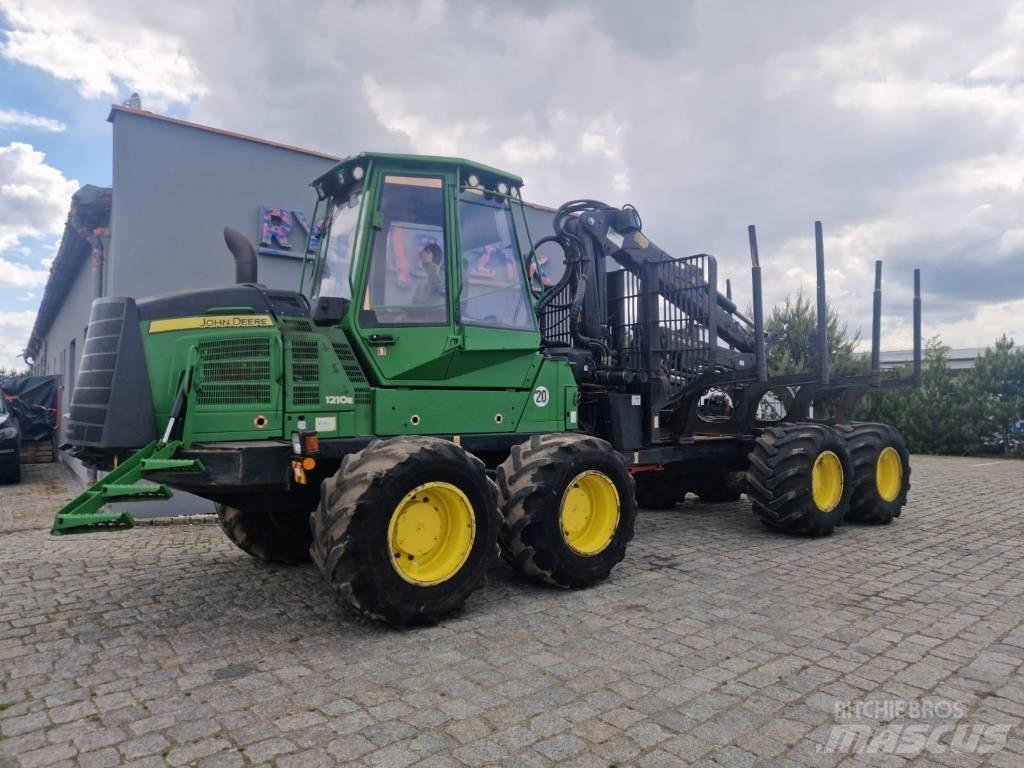 John Deere 1210 E Forwarders