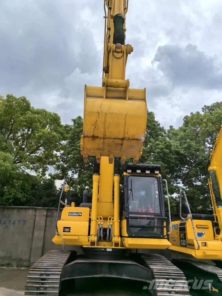 Komatsu PC 220-8 Mini excavators  7t - 12t