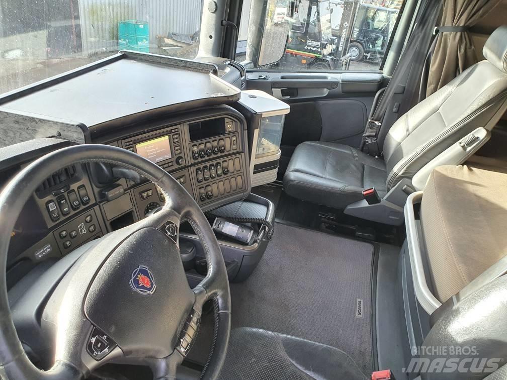 Scania R 490 Wood Chippers