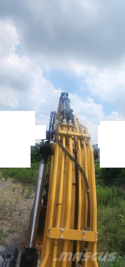 CAT 330 Crawler Excavators