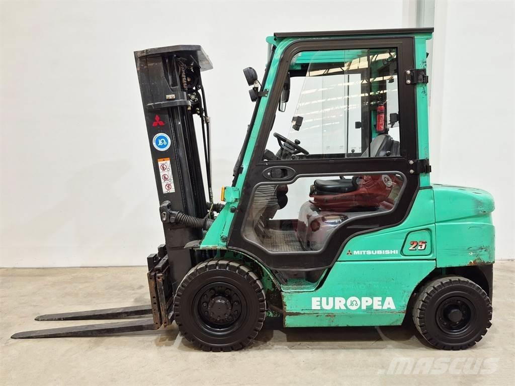 Mitsubishi FD25NT Diesel Forklifts