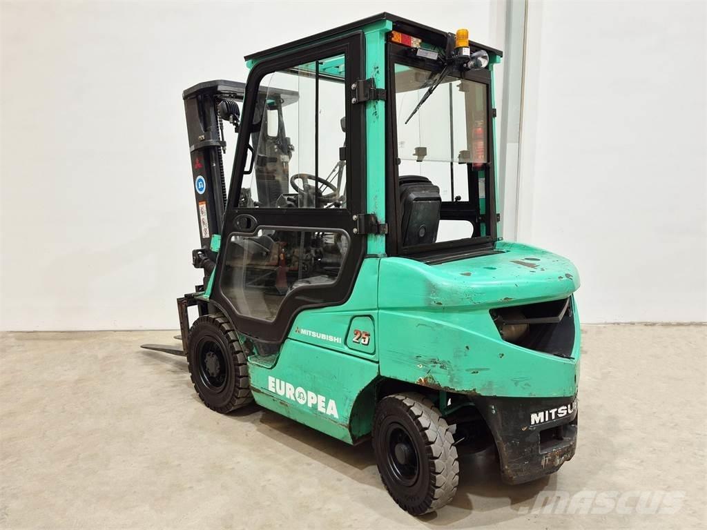 Mitsubishi FD25NT Diesel Forklifts