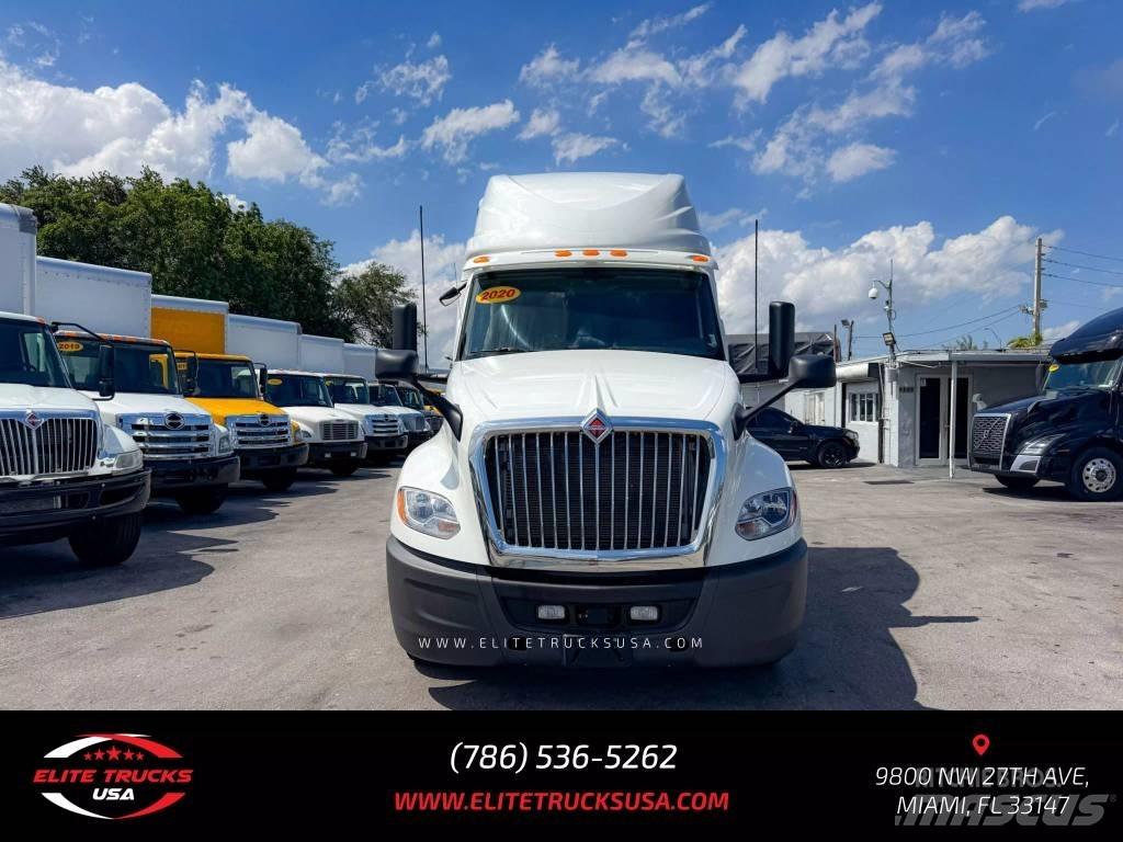 International LT Conventional Trucks / Tractor Trucks