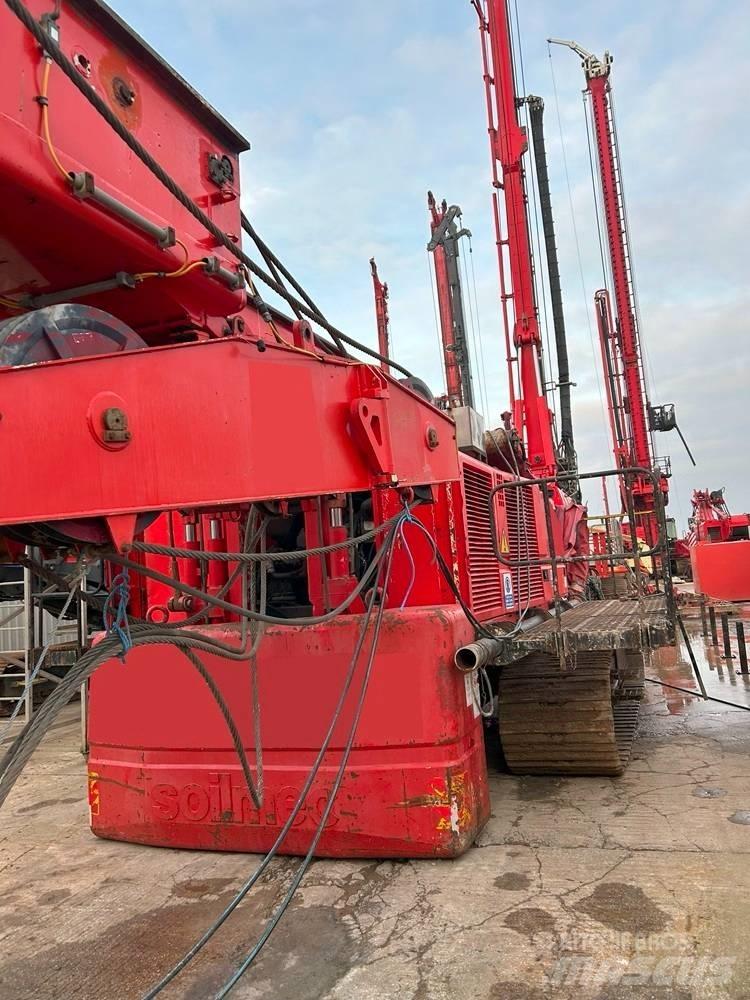 Soilmec SR70 Piling rigs