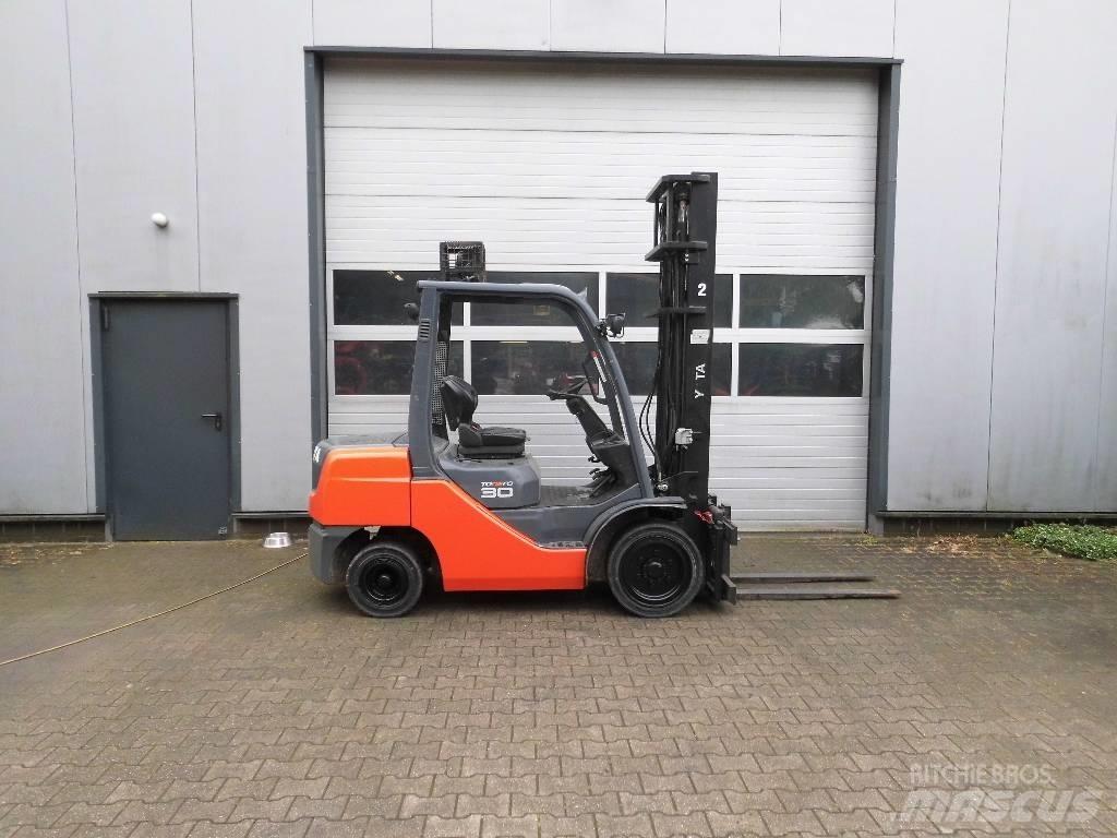 Toyota 02-8 FD 30 Diesel Forklifts