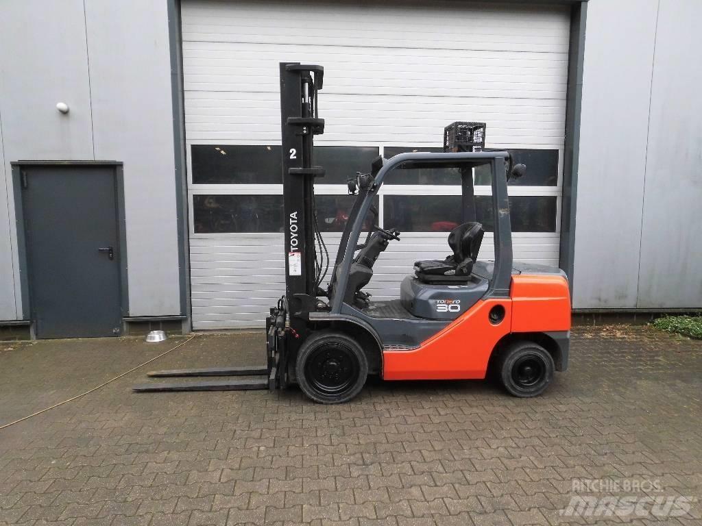 Toyota 02-8 FD 30 Diesel Forklifts