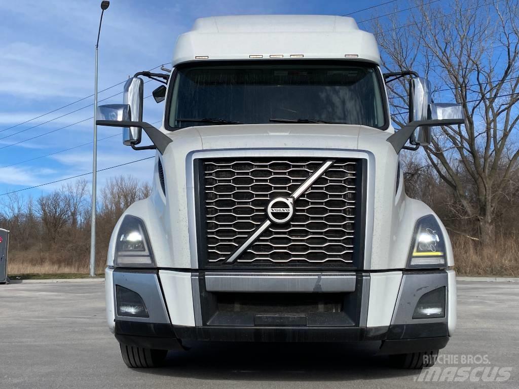 Volvo VNL64T760 Conventional Trucks / Tractor Trucks